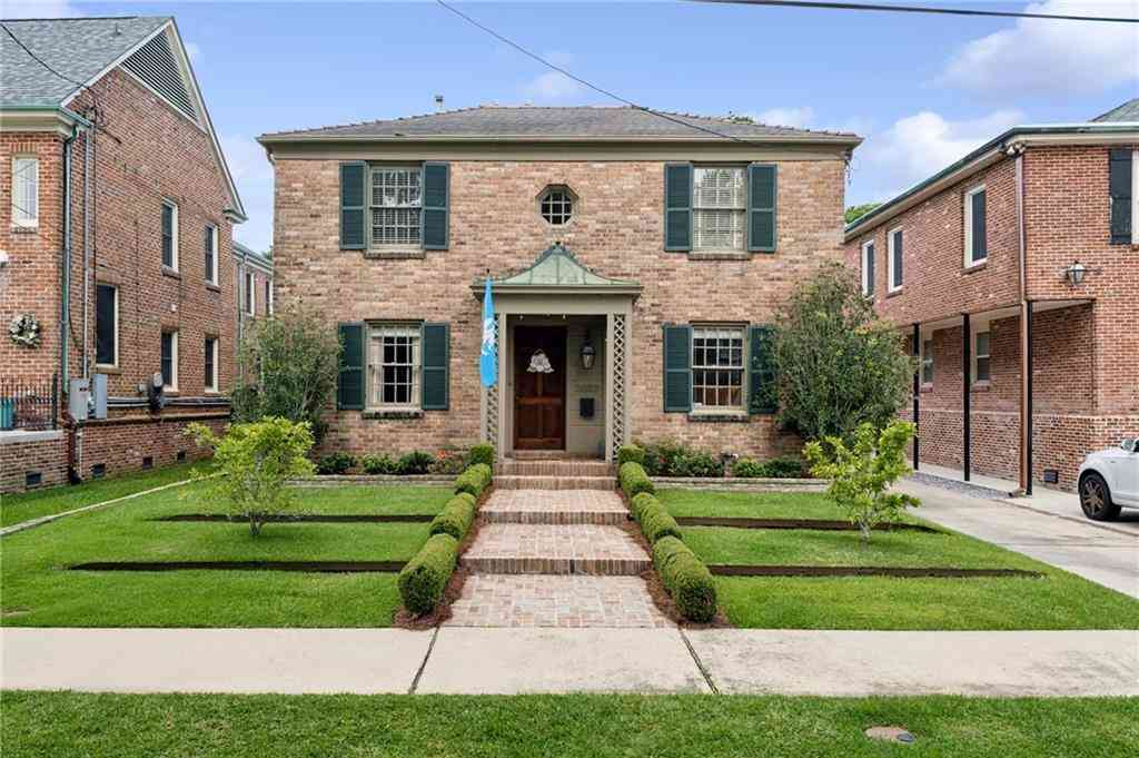 Homes For Sale - 3032 Octavia Street<br/> New Orleans, LA 70125