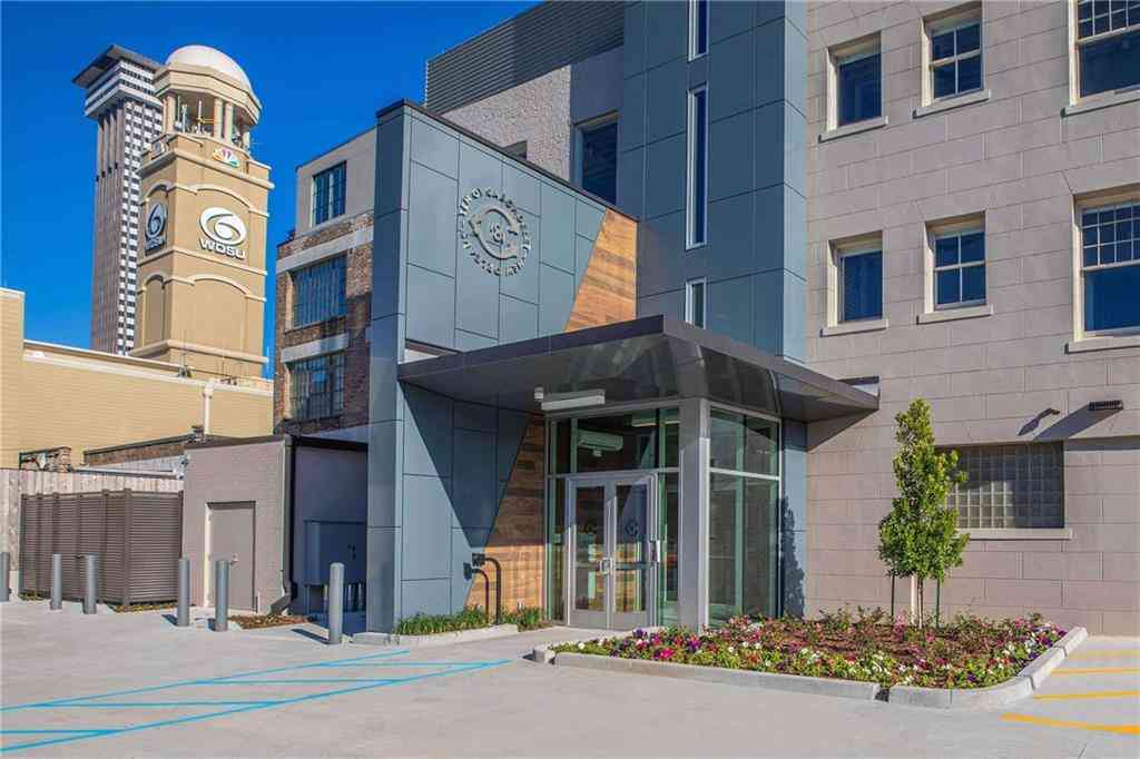 Apartment For Rent - 818 Howard Avenue #301<br/> New Orleans, LA 70113