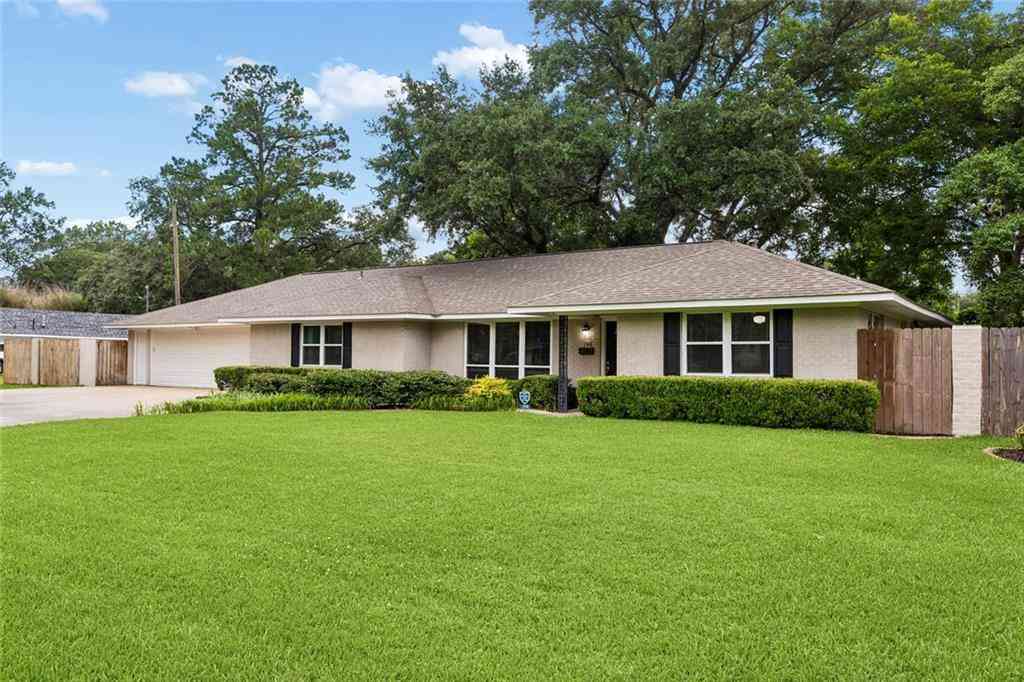 Homes For Sale - 198 Alello Drive<br/> Baton Rouge, LA 70806