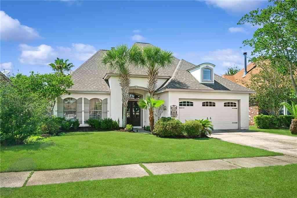 Homes For Sale - 2384 Cours Carson Street<br/> Mandeville, LA 70448
