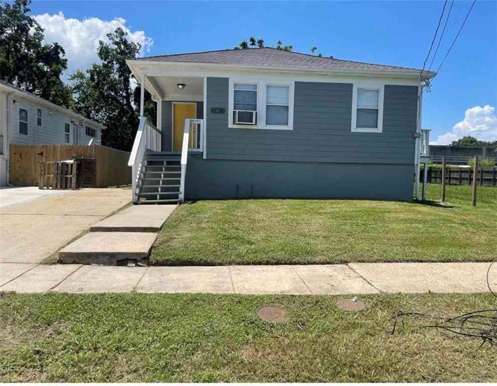 Multifamily For Rent - 5330 Warrington Drive #A<br/> New Orleans, LA 70122