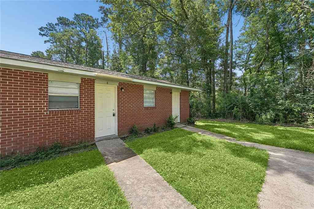 Homes For Sale - 11352 Wardline Road<br/> Hammond, LA 70401