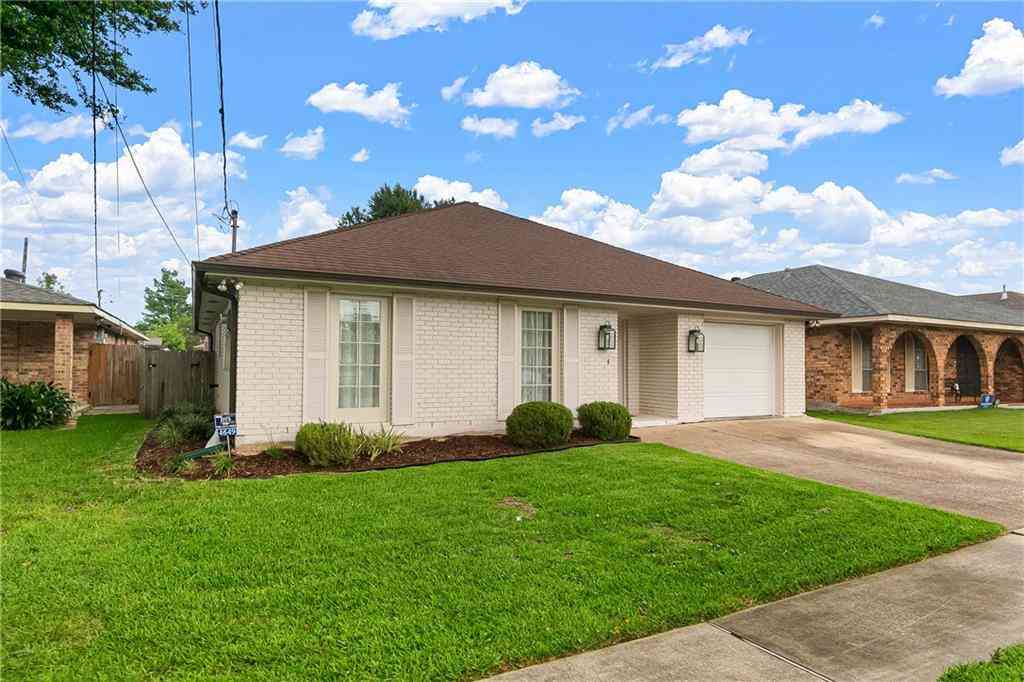 Homes For Sale - 4649 Apricot Street<br/> Metairie, LA 70001