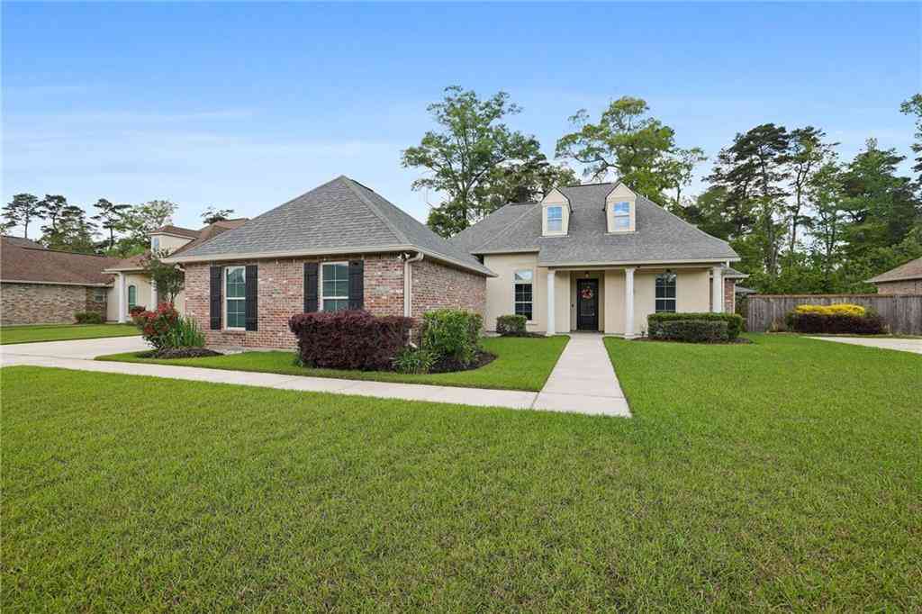 Homes For Rent - 8929 Greenleaves Drive<br/> Denham Springs, LA 70726