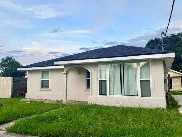 Homes For Rent - 2301 Esteban Street<br/> Arabi, LA 70032