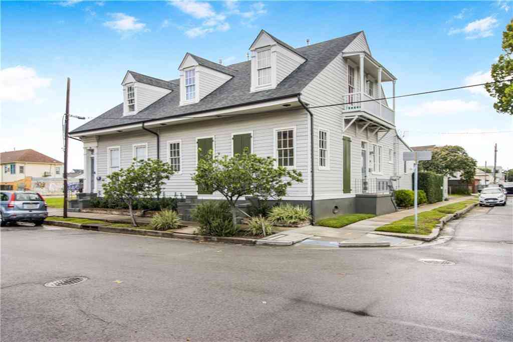 Homes For Sale - 2001 Laharpe Street<br/> New Orleans, LA 70116