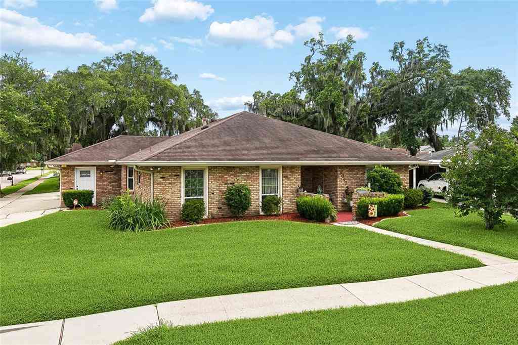 Homes For Sale - 4040 Ellen Drive<br/> Jefferson County, Marrero, LA 70072
