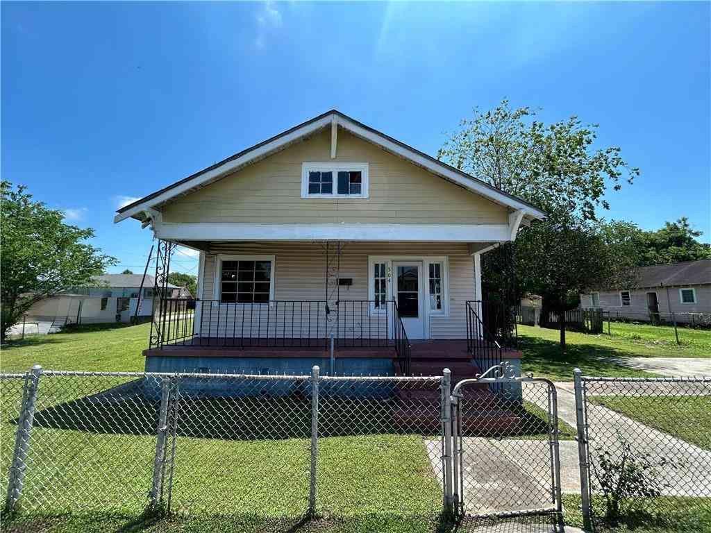 Homes For Sale - 304 Leboeuf Street<br/> New Orleans, LA 70114