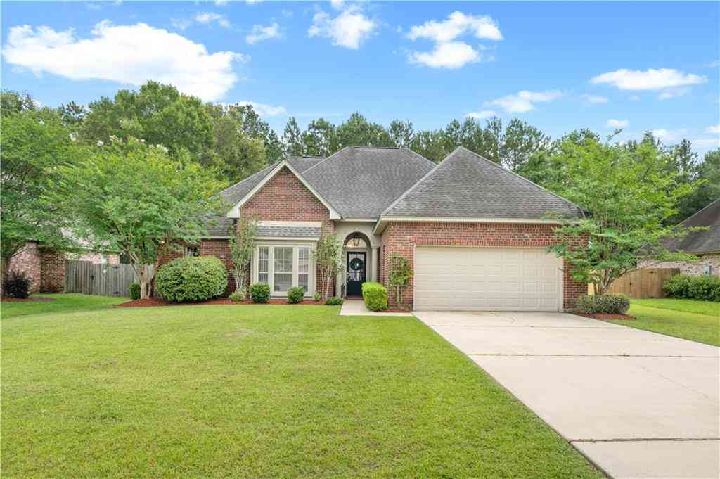 Homes For Sale - 159 Beau Arbre Court<br/> Covington, LA 70433