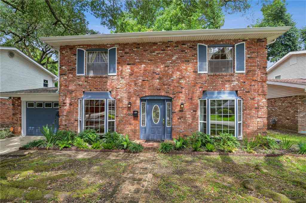 Homes For Sale - 2821 Danbury Drive<br/> New Orleans, LA 70131