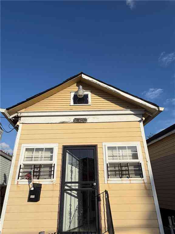 Homes For Sale - 530 S Rocheblave Street<br/> New Orleans, LA 70119