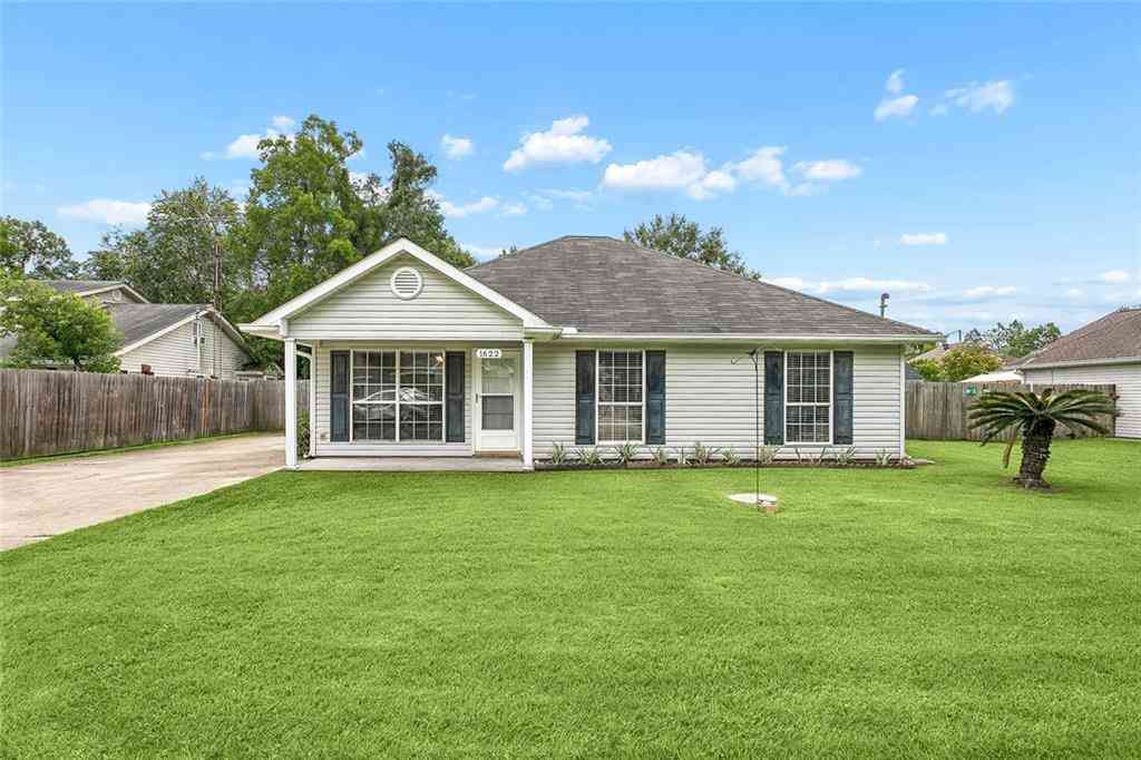 Homes For Sale - 1622 Penrose Street<br/> Mandeville, LA 70448