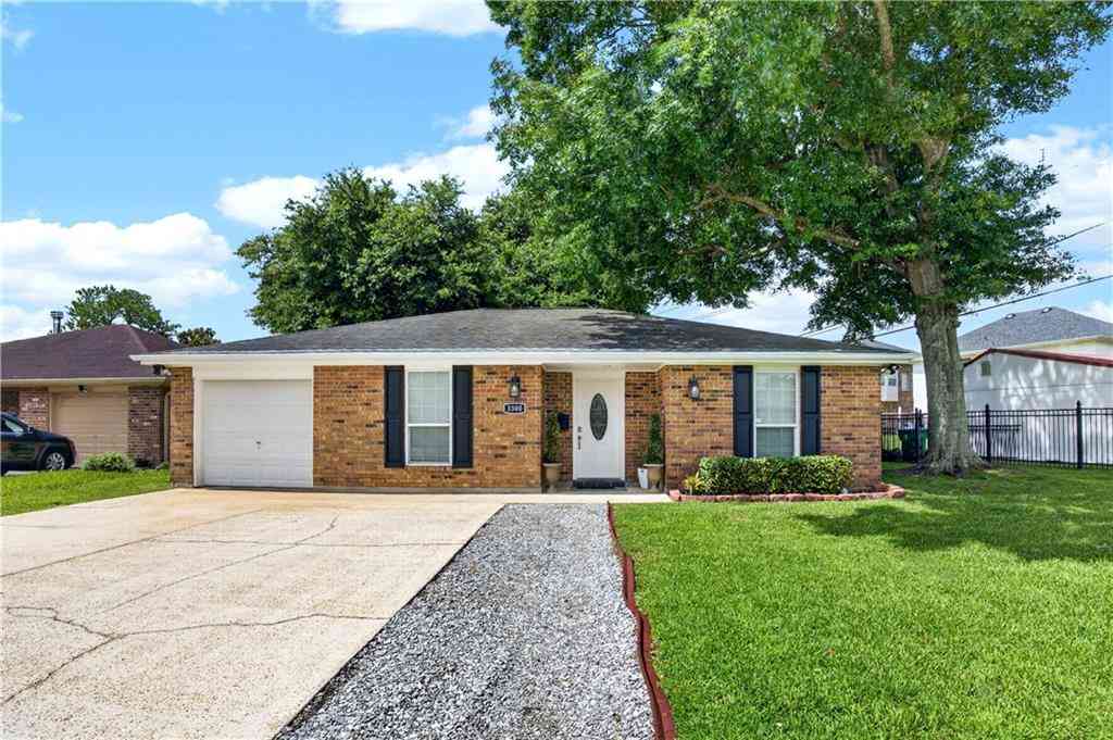 Homes For Sale - 3300 Mount Laurel Drive<br/> Gretna, LA 70056