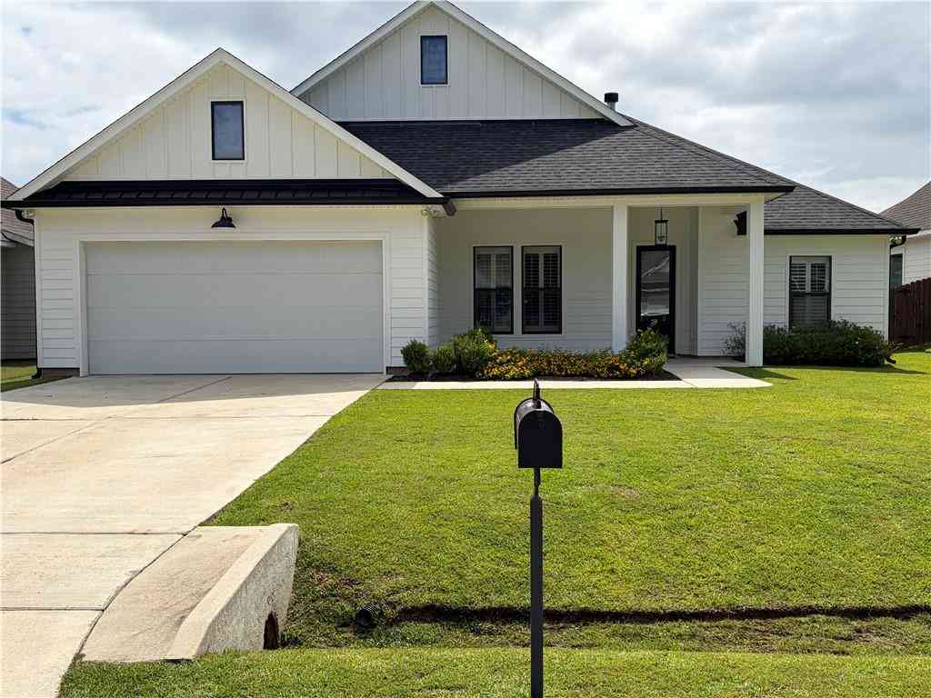 Homes For Sale - 1321 Abita River Drive<br/> Covington, LA 70433