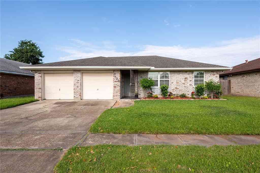 Homes For Sale - 1728 Longbridge Street<br/> Marrero, LA 70072