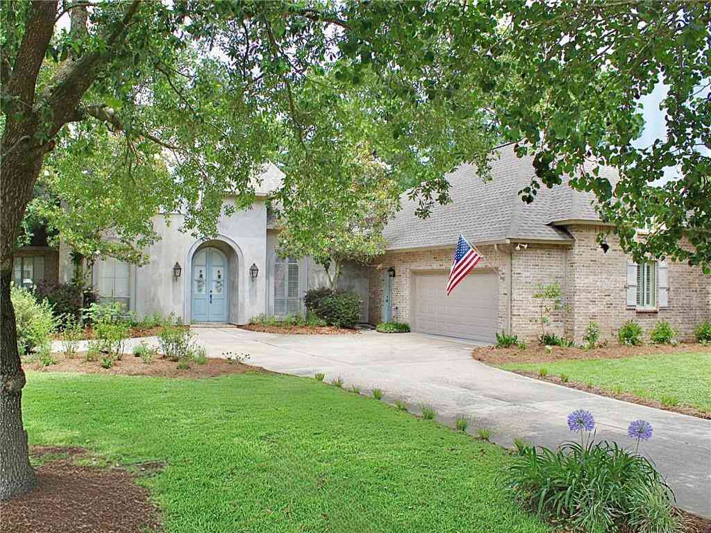 Homes For Sale - 1173 Springwater Drive<br/> Mandeville, LA 70471