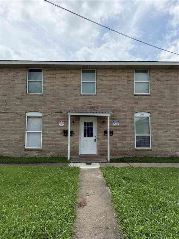 Multifamily For Rent - 1945 Pace Boulevard #101<br/> New Orleans, LA 70114