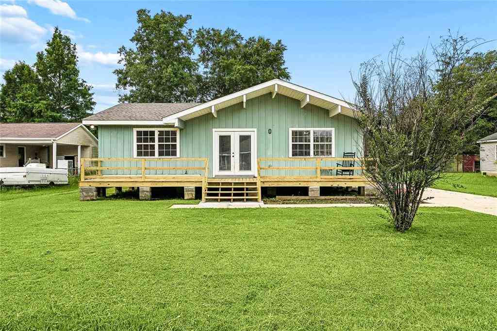 Homes For Sale - 18024 Davie Drive<br/> Ponchatoula, LA 70454