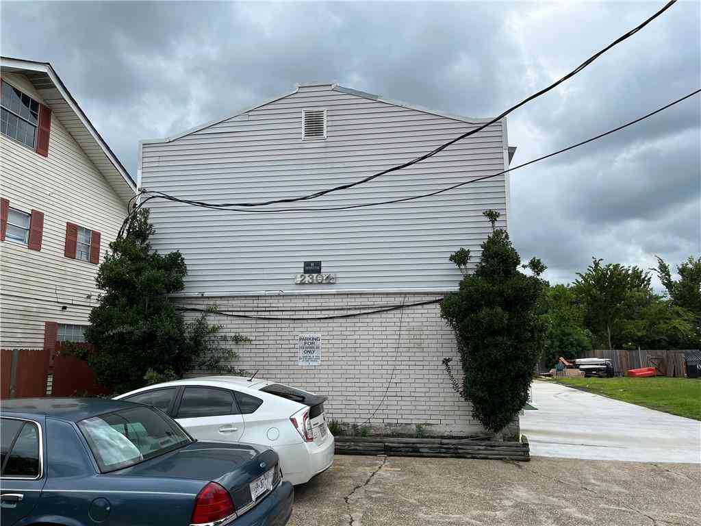Apartment For Rent - 2304 Harvard Avenue #4<br/> Metairie, LA 70001