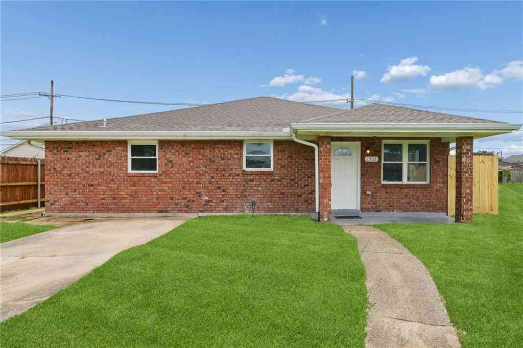 Homes For Sale - 2321 Congressman Hebert Drive<br/> Chalmette, LA 70043