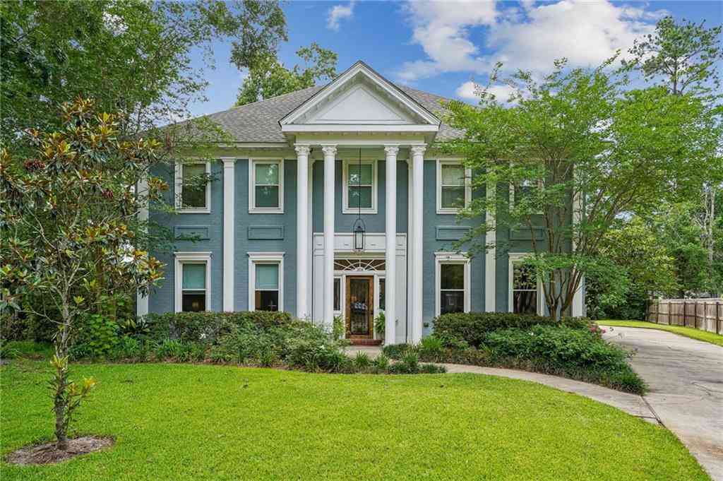 Homes For Sale - 304 Vine Court<br/> Mandeville, LA 70448