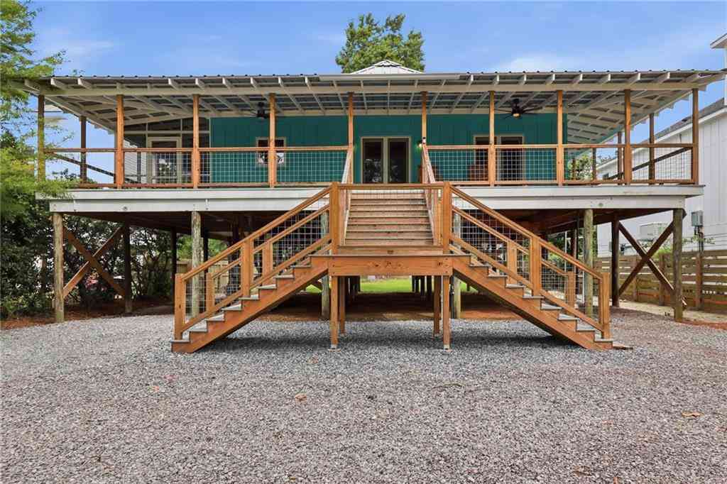 Homes For Sale - 224 Lamarque Street<br/> Mandeville, LA 70448