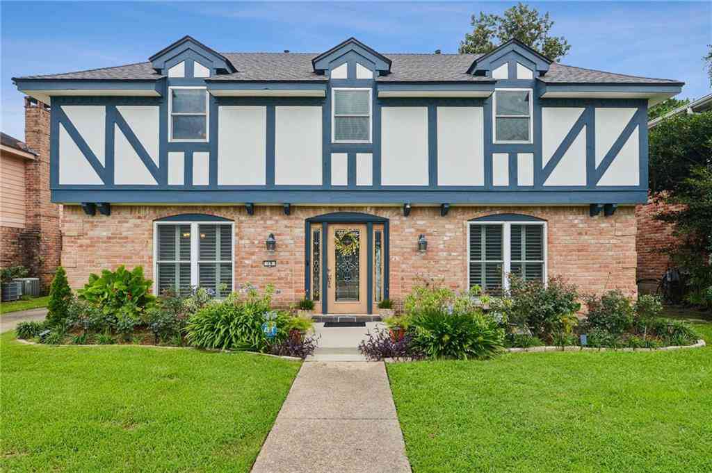 Homes For Sale - 19 Park Timbers Drive<br/> New Orleans, LA 70131