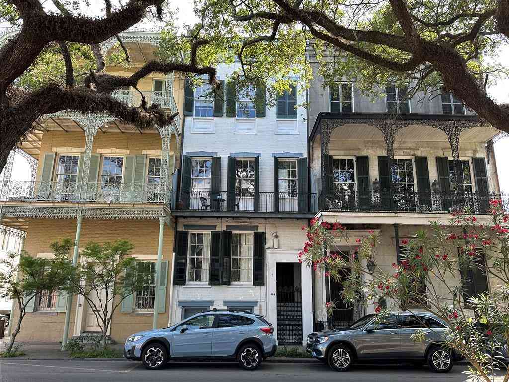 Condo For Sale - 604 Esplanade Avenue #103<br/> New Orleans, LA 70116