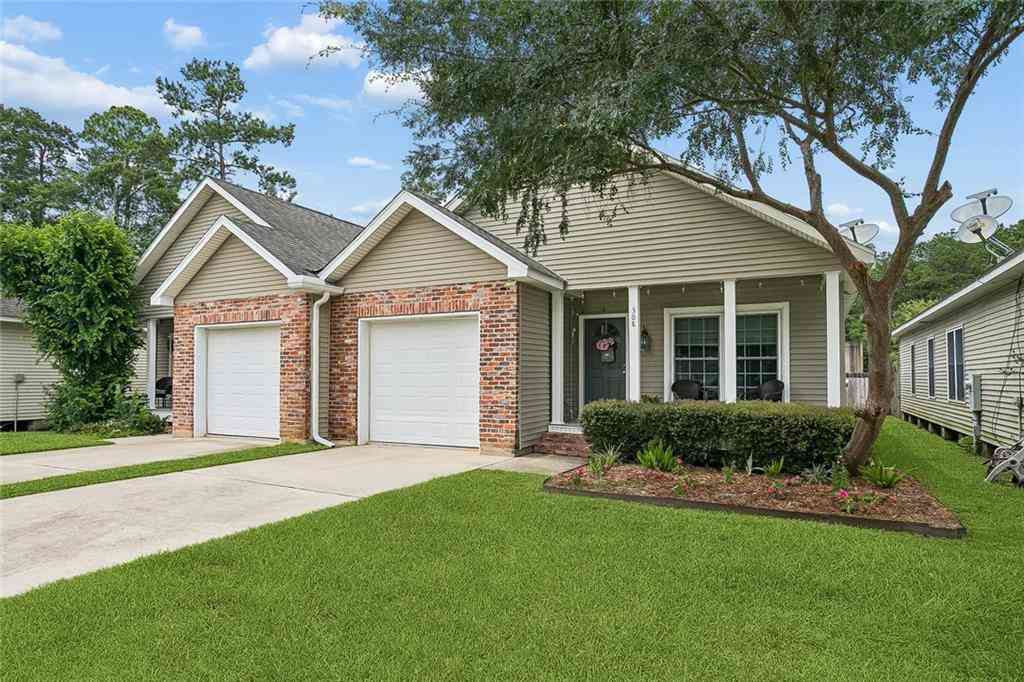 Homes For Sale - 308 Fountains Park Boulevard<br/> Mandeville, LA 70448
