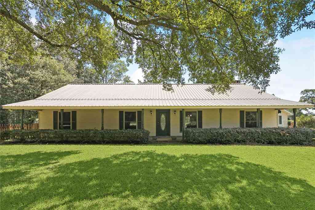 Homes For Sale - 81170 Section Road<br/> Covington, LA 70435
