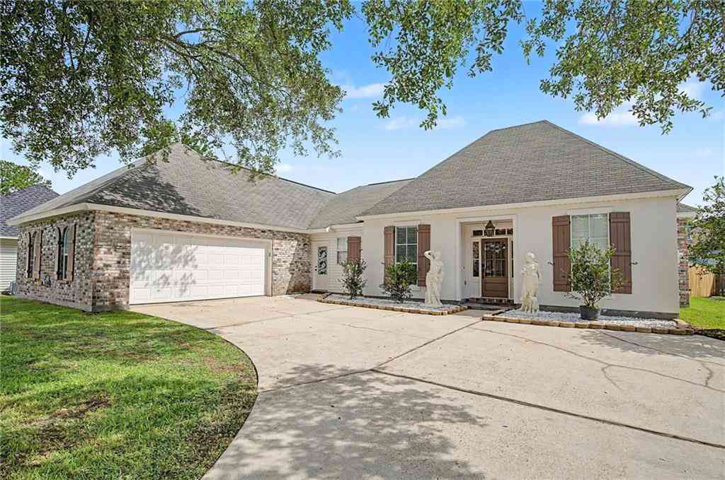 Homes For Sale - 335 Quill Court<br/> Slidell, LA 70461