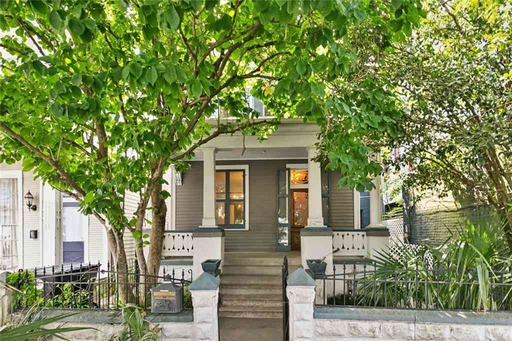 Homes For Sale - 1322 Prytania Street<br/> New Orleans, LA 70130