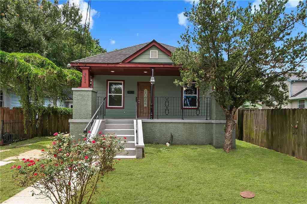 Homes For Sale - 2654 Clover Street<br/> New Orleans, LA 70122