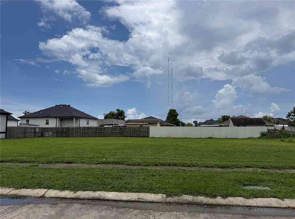 Vacant Land For Sale - 709 Ellen Drive<br/> Chalmette, LA 70043