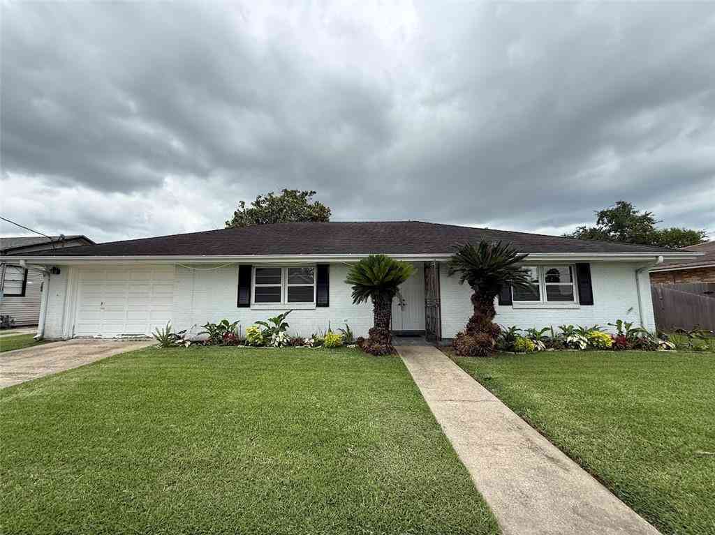 Homes For Rent - 420 E William David Parkway<br/> Metairie, LA 70005