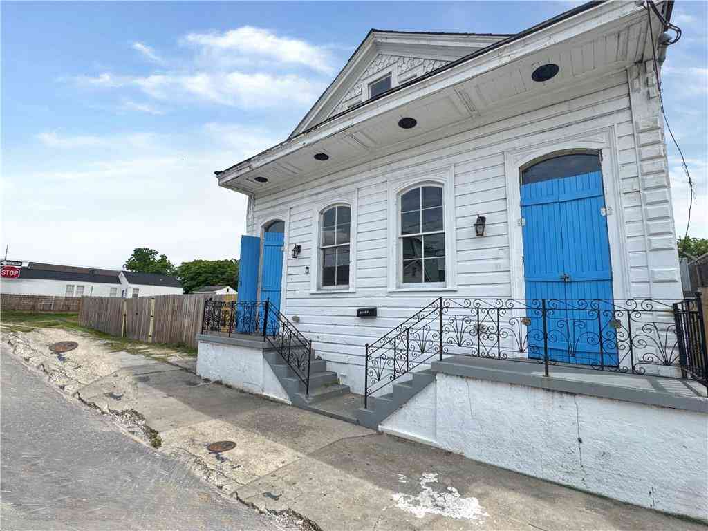 Homes For Sale - 1533 Arts Street<br/> New Orleans, LA 70117
