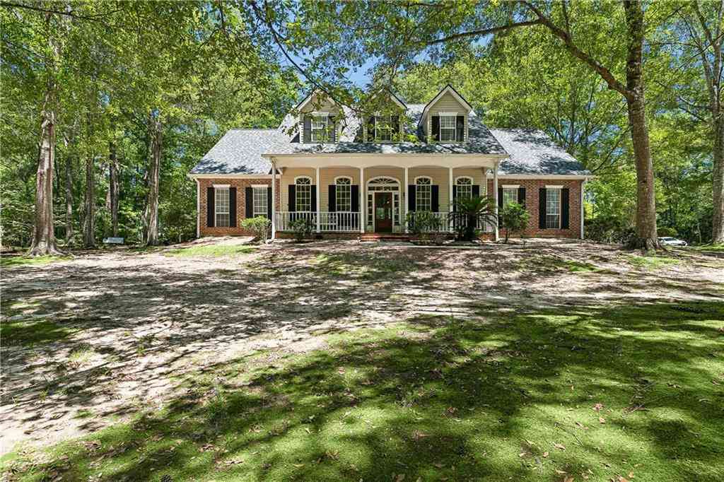 Homes For Sale - 213 Hawthorne Hollow Drive<br/> Madisonville, LA 70447