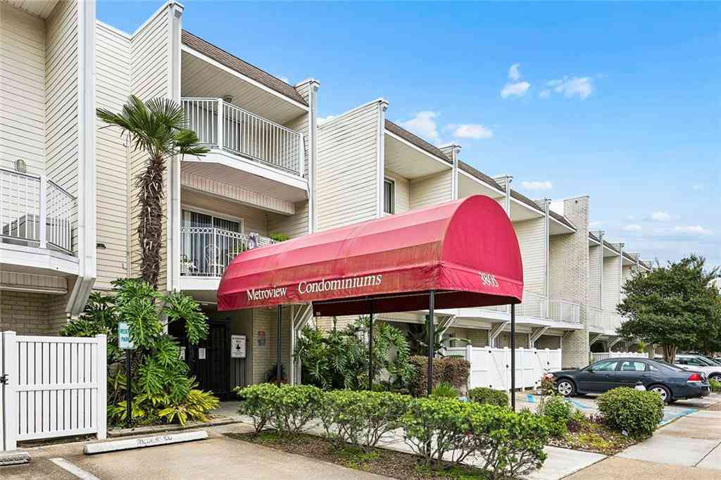 Condo For Rent - 3805 Houma Boulevard #C215<br/> Metairie, LA 70006