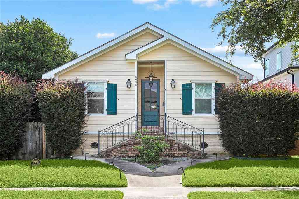 Homes For Sale - 6955 Louisville Street<br/> New Orleans, LA 70124