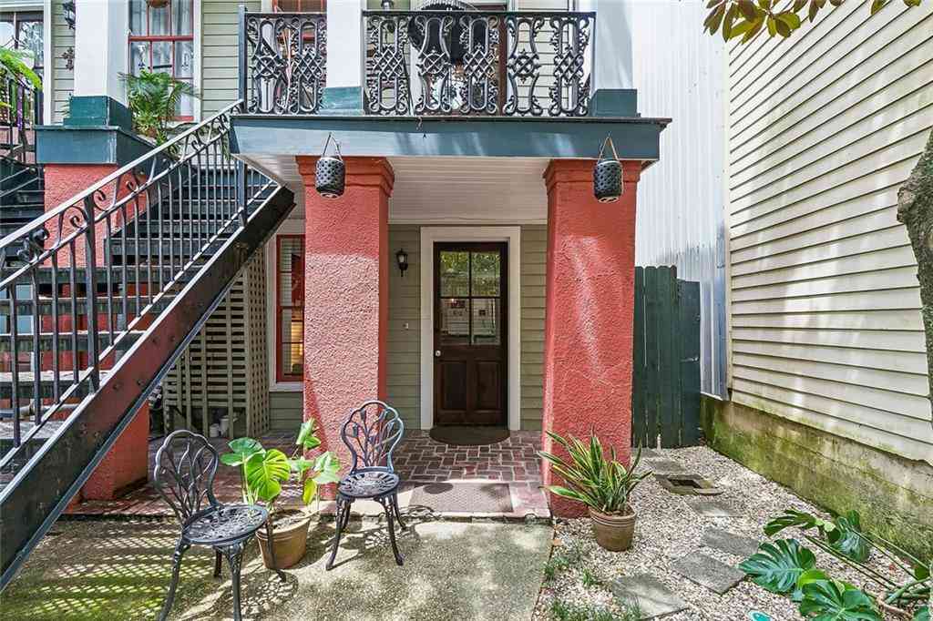 Condo For Rent - 1020 Josephine Street #A<br/> Orleans County, New Orleans, LA 70130