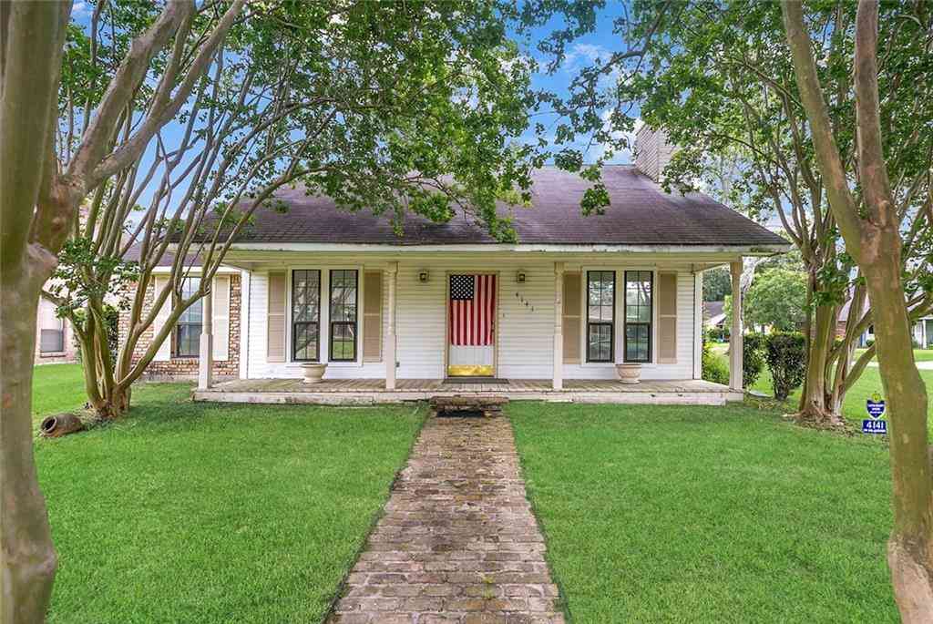 Homes For Sale - 4141 Country Hill Drive<br/> Baton Rouge, LA 70816