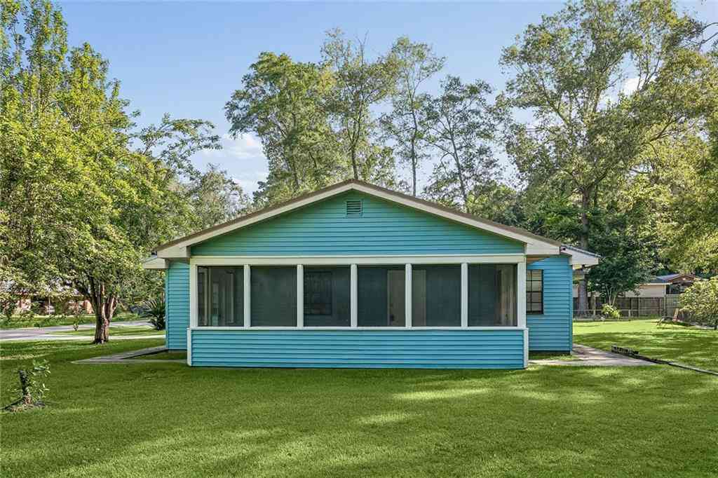 Multifamily For Rent - 1349 Clausel Street<br/> Mandeville, LA 70448
