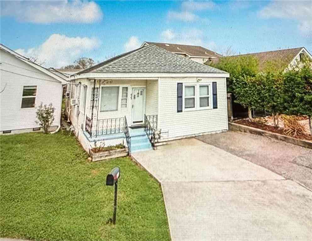Homes For Rent - 423 Canal Street<br/> Metairie, LA 70005