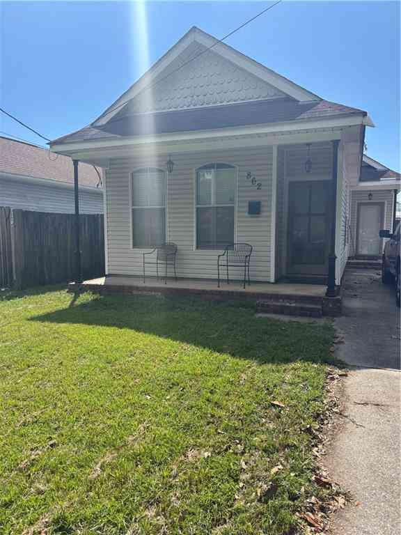 Homes For Sale - 862 Avenue C Avenue<br/> Westwego, LA 70094