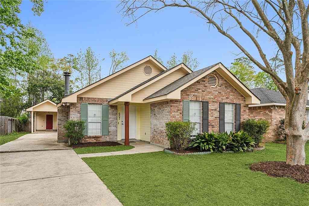 Homes For Rent - 607 Bon Temps Roule Drive<br/> Mandeville, LA 70471