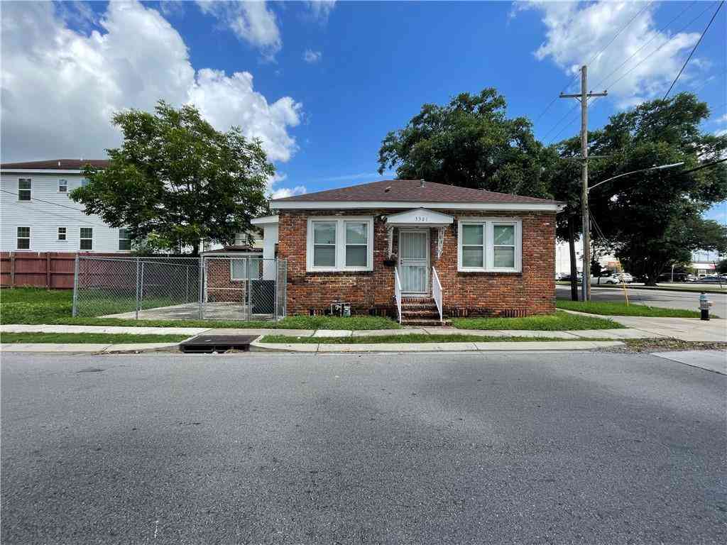 Homes For Sale - 3301 S Dorgenois Street<br/> New Orleans, LA 70125