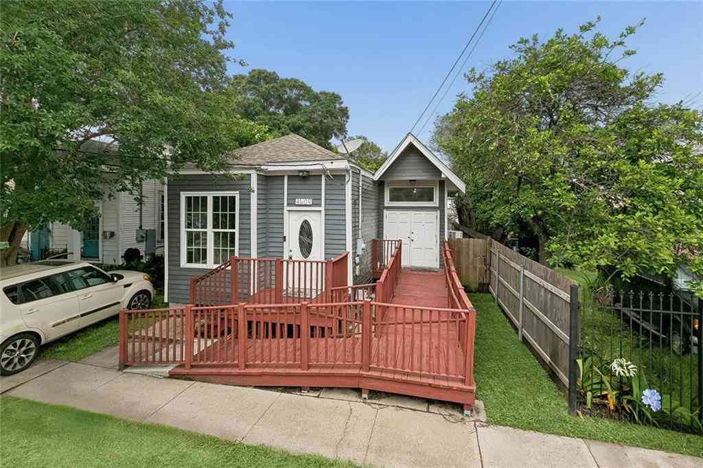Homes For Rent - 4609 Annunciation Street<br/> New Orleans, LA 70115