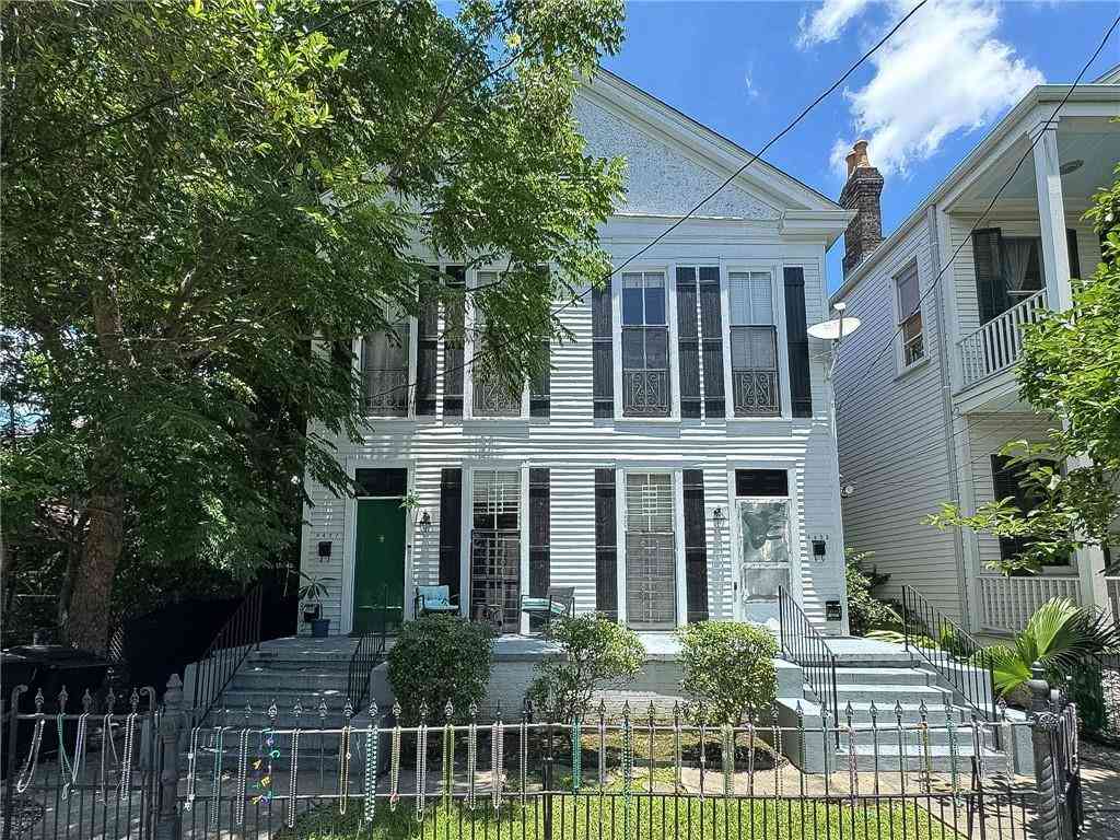 Multifamily For Rent - 4427 Laurel Street #1/2<br/> New Orleans, LA 70115