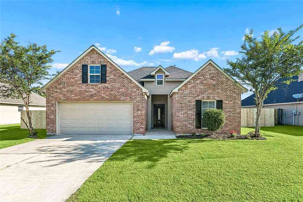 Homes For Sale - 22165 Fen Street<br/> Ponchatoula, LA 70454