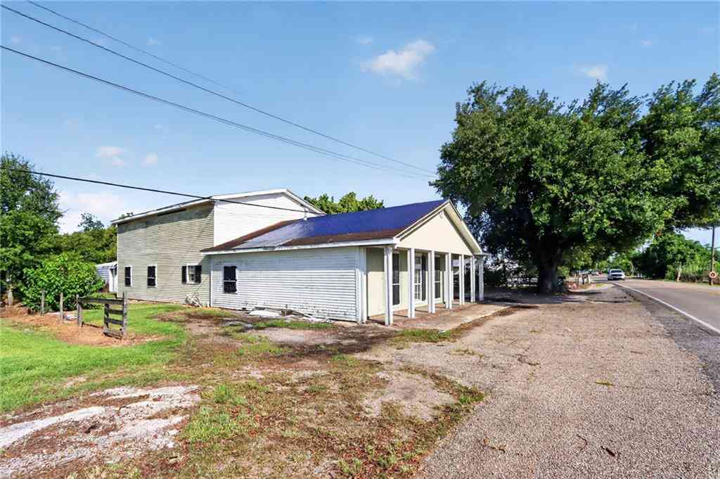 Homes For Sale - 15729 E Main Street<br/> Cut Off, LA 70345